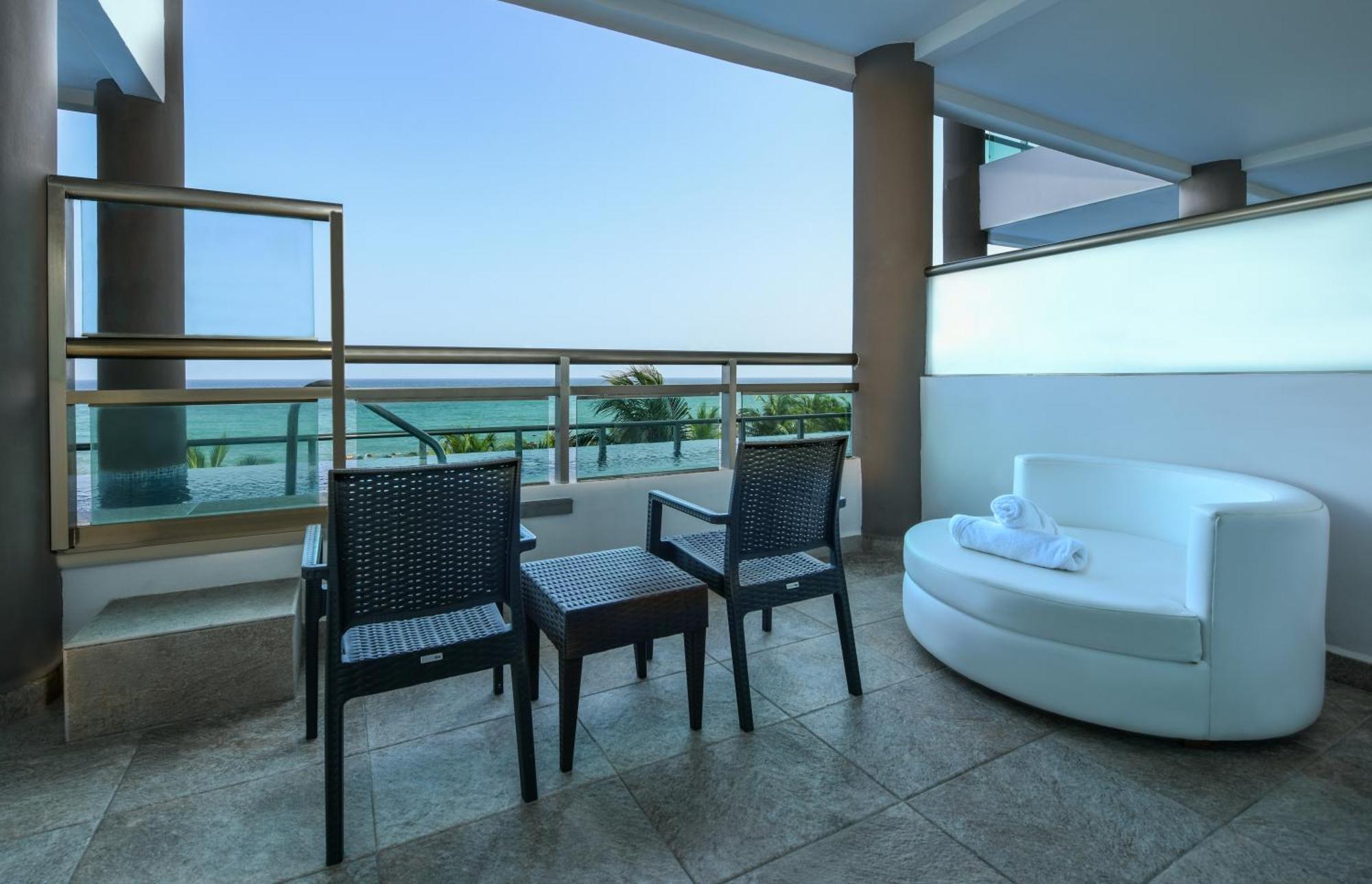 Generations Riviera Maya Family Resort Catamaran, Water Park & More Inclusive プエルト・モレロス エクステリア 写真